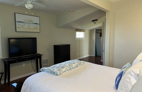 Encinitas House | Walk to Swami's & 101, Pet-Friendly!