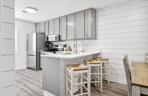 Bahama Beach Condo | Walk To The Beach, Restaurants & Shipwreck Waterpark - 2.5 Miles From Pier Park