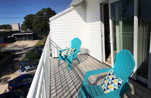 Northeast Virginia Beach Condo | Walk to the Beach and great restaurants! Family-sized condo with balcony.