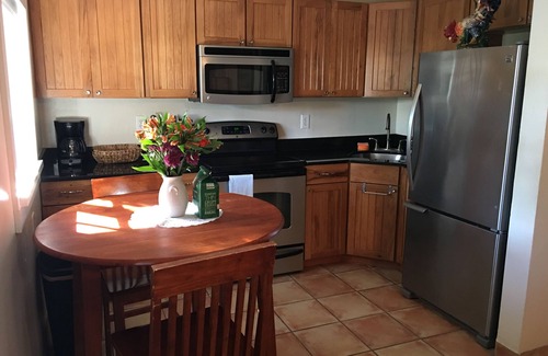 Kenmont Apartment | Walk to the beach, Adorable Garden Apartment