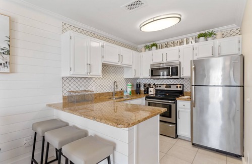 Miramar Beach Condo | Walk to the Beach ~ Gulf View ~ Full Kitchen ~ Community Pool