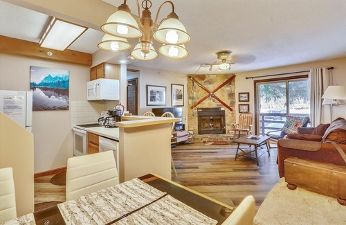 Timberline Condo | Walk to the lift at Timberline Mt. Welcome to Slope Side Delight!