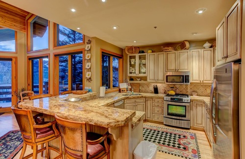 Deer Valley House | Walk to the lifts from this updated townhome. Panoramic Views, Private Hot Tub!