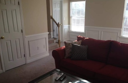 National Hills House | Walk to the Masters!
