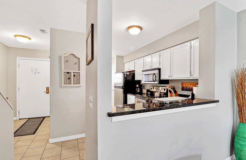 Hilton Head Villa | Walk to the Beach from Your Springwood Villa Retreat