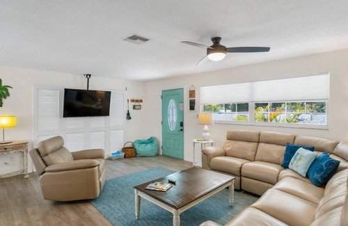 Indian Rocks Beach House | Walk To The Beach, Cozy Beach Home-HotTub-FirePit-Bikes-Ping/Pong-Pet Friendly!
