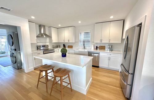 Westhampton Beach House | Walk to the Village! Charming modern beachhouse