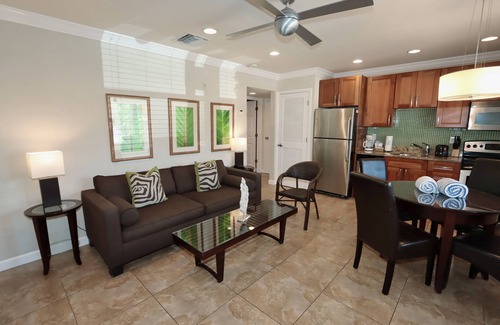 Bradenton Beach Condo | Walk to the Waves Getaway - Beach Club at Anna Maria Island #8 Resort by RVA