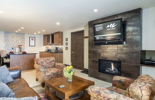 Steamboat Springs Condo | Walk to Thunderhead Lift! Hot Tub/Pool! Quiet Building!