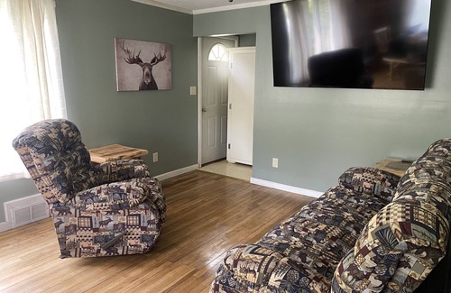 North Woodstock House | Walk to Town and 7 Minutes to Loon!n