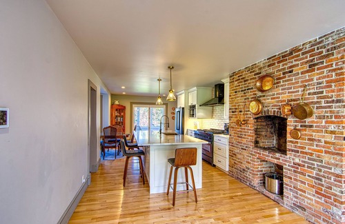 Blue Hill House | Walk to town of Blue Hill from this 4-bedroom/4 bath home on Parker Point Road!