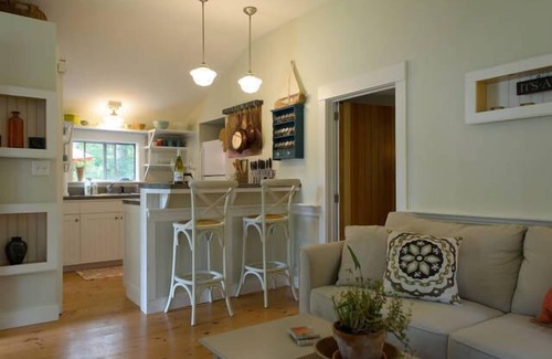 Vineyard Haven Cottage | Walk to Town & Water from your PERFECT SUMMER COTTAGE