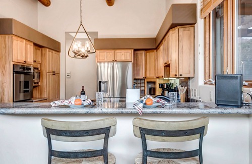 Sedona House | Walk To Trails, Enjoy The Views, Hot Tub!