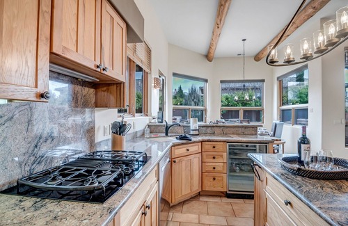Sedona House | Walk To Trails, Enjoy The Views, Hot Tub!