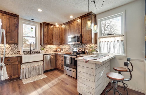Laramie Cottage | Walk to University: Dtown Laramie Home!
