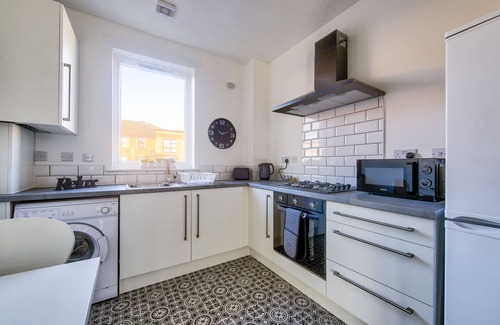 Glasgow Apartment | Walk to vibrant Merchant City from a tranquil Glasgow apartment