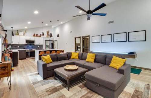 Lake Harmony House | Walk to Water Park Split-Rock Resort Home with Deck