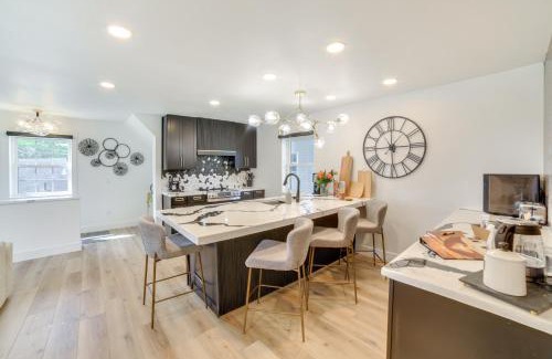Gladstone House | Walk to Waterfront Michigan Retreat with Game Room