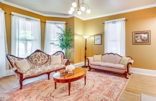 Elizabeth City House | Walk to Waterfront Downtown Elizabeth City Home!