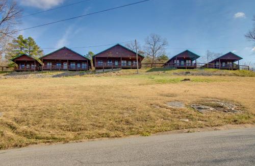 Mountain View House | Walk to White River Mountain View Family Cabin!