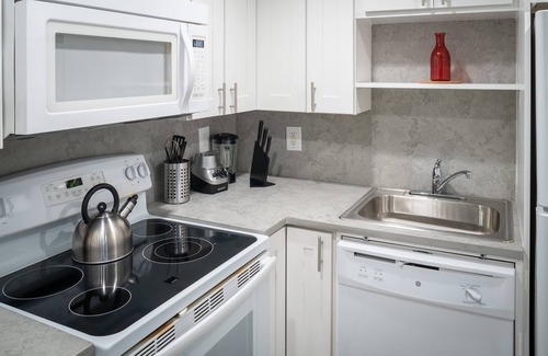 Wilton Manors House | Walk to Wilton Drive - Spacious Quiet Villa 1