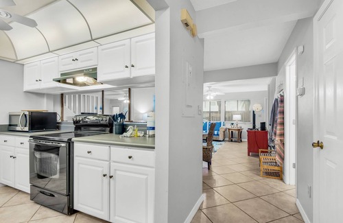 Sugar Beach Condo | 🏝️Walk2Beach-Pool-Santa Rosa Sound-2BR Sugar Beach F-26