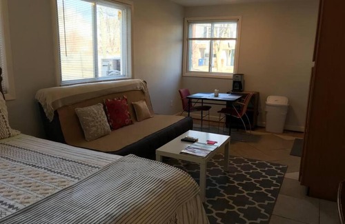 Ashton Heights Apartment | Walk2Metro's,DCGem,Private,Wifi, FreeParking