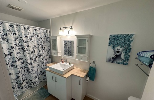 Castor House | Walkable 2 Bedroom Home