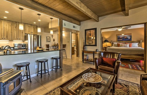 Northeast Santa Fe Condo | Walkable Adobe-Style Abode w/Community Amenities!