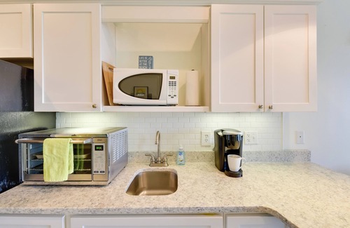Rosemary Beach Apartment | Walkable Condo w/Pool Btwn Rosemary & Alys Beach!