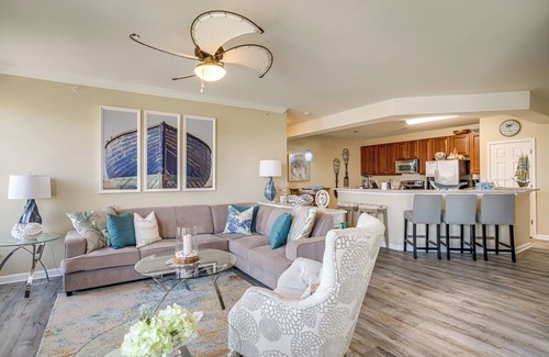 Cambridge Condo | Walkable Condo w/Drawbridge Views in Cambridge