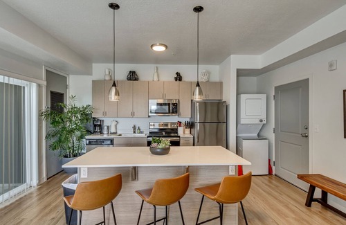 Downtown Salt Lake City Apartment | Walkable Downtown Apartment with On-site Gym & Views