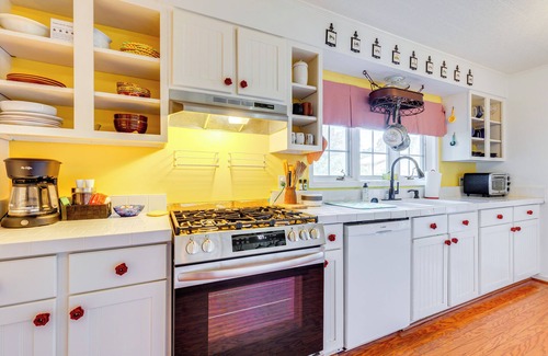 Fairhope House | Walkable Home Near Beach & Downtown Fairhope!