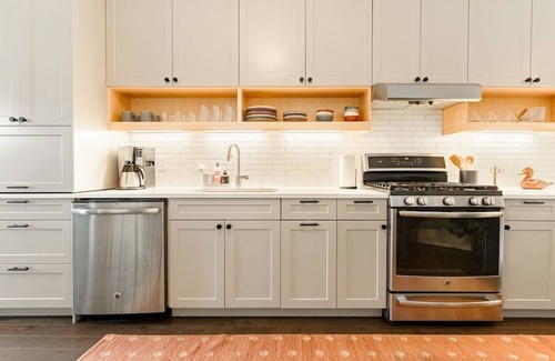 Over-the-Rhine Apartment | Walkable Lux on Washington Park| Rooftop & Parking