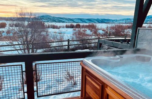 Kimball Junction House | Walkable Park Mountain Getaway Hot Tub and Views!