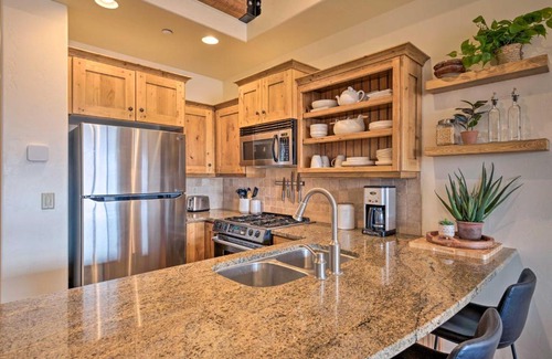 Kimball Junction House | Walkable Park Mountain Getaway Hot Tub and Views!