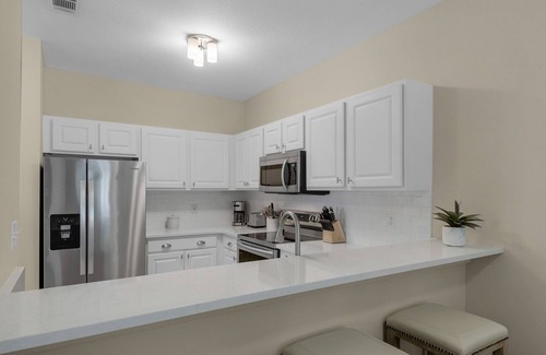 Seagrove Beach Condo | Walkable to Dining, Shopping, Beach | Sleeps 6 | Free Bike Rentals + More!