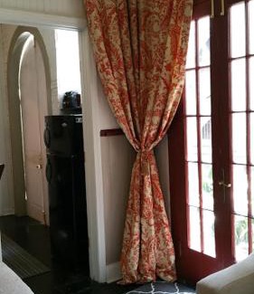 Faubourg Livaudais Apartment | Walker Mansion on St Charles Ave - Unit 7