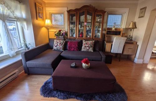 Queen Anne House | Walker Paradise #2 with 1 Permitted street parking in front or around zone #26