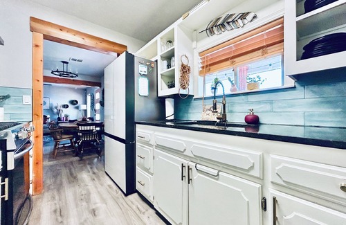 Midwest City House | Walking distance from restaurants, shopping, entertainment, and Tinker AFB