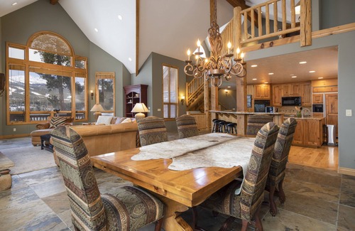 Historic District House | Walking distance to downtown Breck, stunning views, hot tub, foosball, arcade!