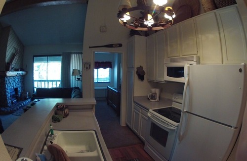 Mammoth Lakes Condo | Walking Distance to Village & Gondola on Shuttle Route-1bd + loft