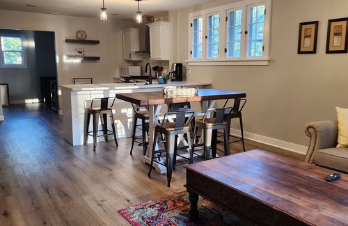 Manhattan House | Walking Distance to Aggieville, K-State, and City Park!
