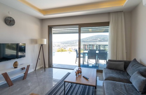 Cesme Villa | Walking Distance to Beach, Villa in Cesme - AWZ 107