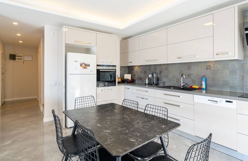 Cesme Villa | Walking Distance to Beach, Villa in Cesme - AWZ 107