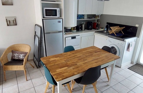 Le Conquet Ski Chalet | Walking distance to the sea, peaceful chalet sleeps 4