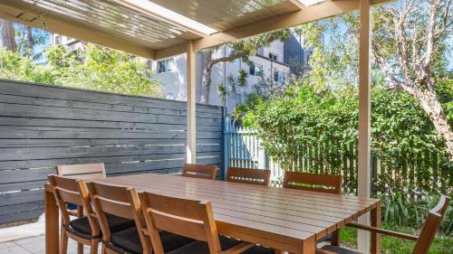 Nelson Bay House | Walking Distance to Little Beach and Shoal Bay