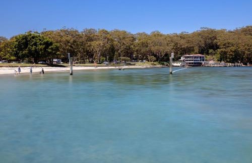 Nelson Bay House | Walking Distance to Little Beach and Shoal Bay