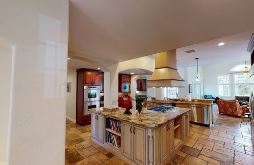 Temecula House | Walking distance to Lorimar, South Coast & Ponte Winery! Stunning Estate!
