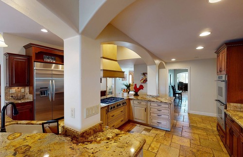 Temecula House | Walking distance to Lorimar, South Coast & Ponte Winery! Stunning Estate!